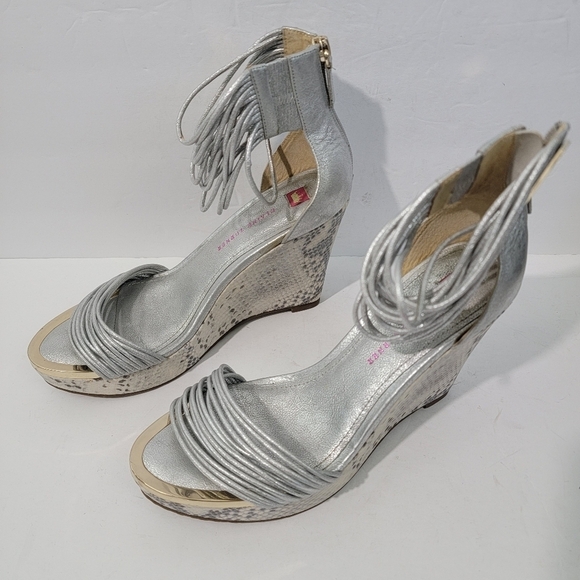 NEW ELAINE TURNER Women's Wedges Strappy Sandals Sz 10 Silver Comfy - Picture 12 of 12